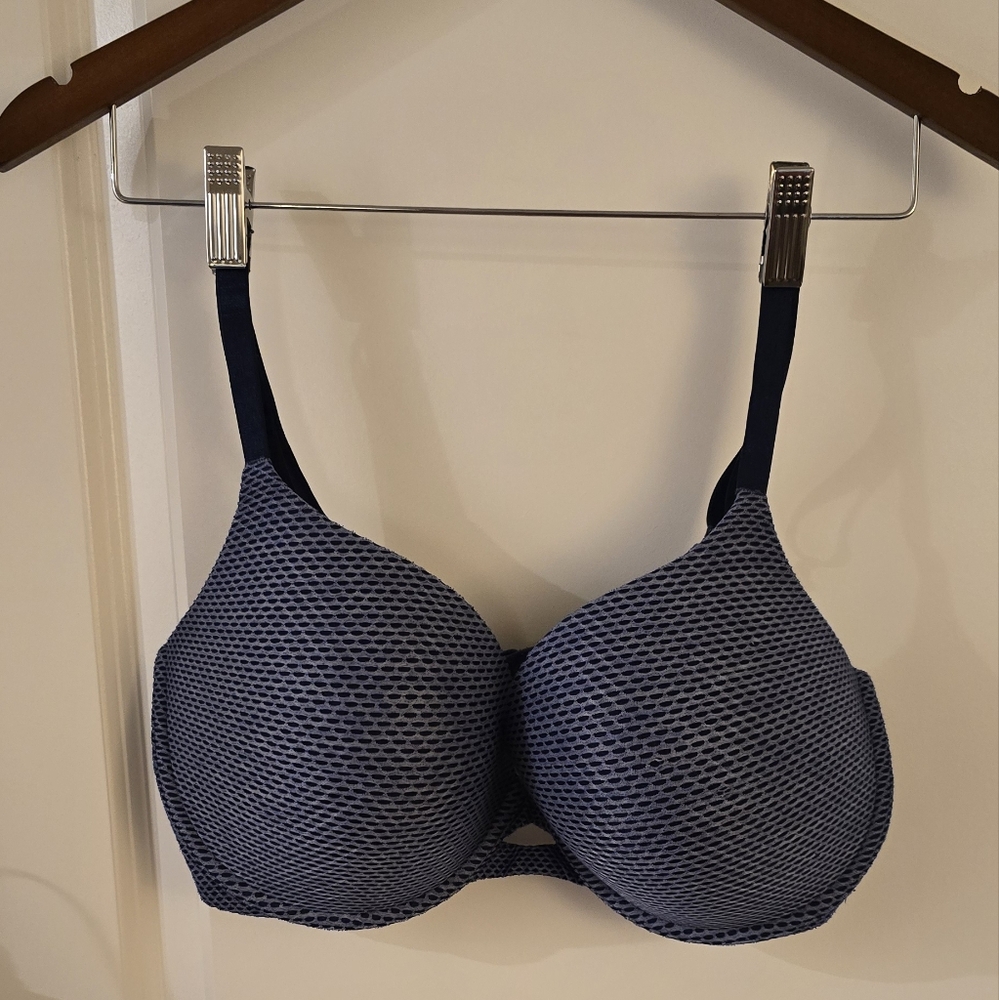 Victoria's Secret Blue Full-Coverage Bra with Textured Design